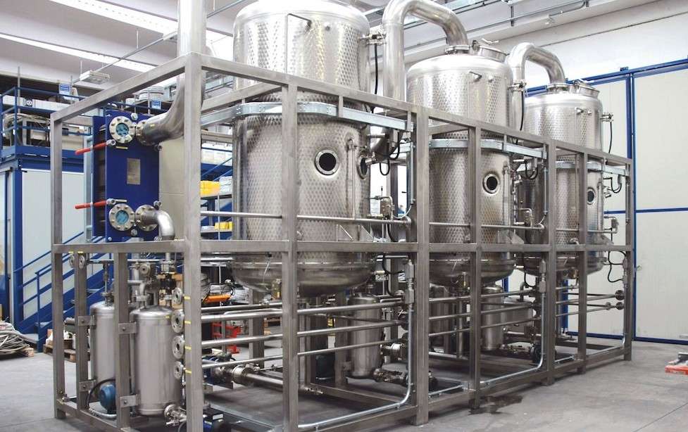 Evaporator for waste concentration