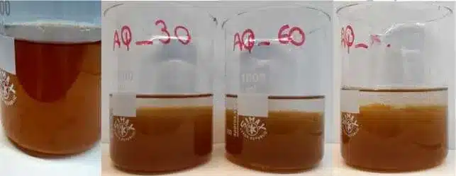 Separación de flóculos en los ensayos de laboratorio. De izquierda a derecha: sin aplicar floculante; 30 ppm de polímero; 60 ppm de polímero; 144 ppm de polímero.