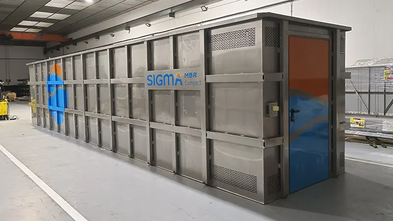Imagen de un biorreactor de membranas (sistema MBR) para el tratamiento de aguas residuales
